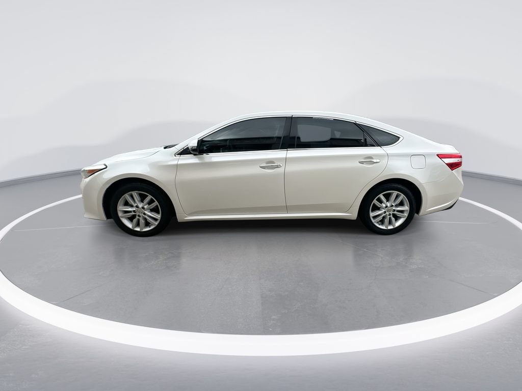 Used 2014 Toyota Avalon XLE FWD image 5