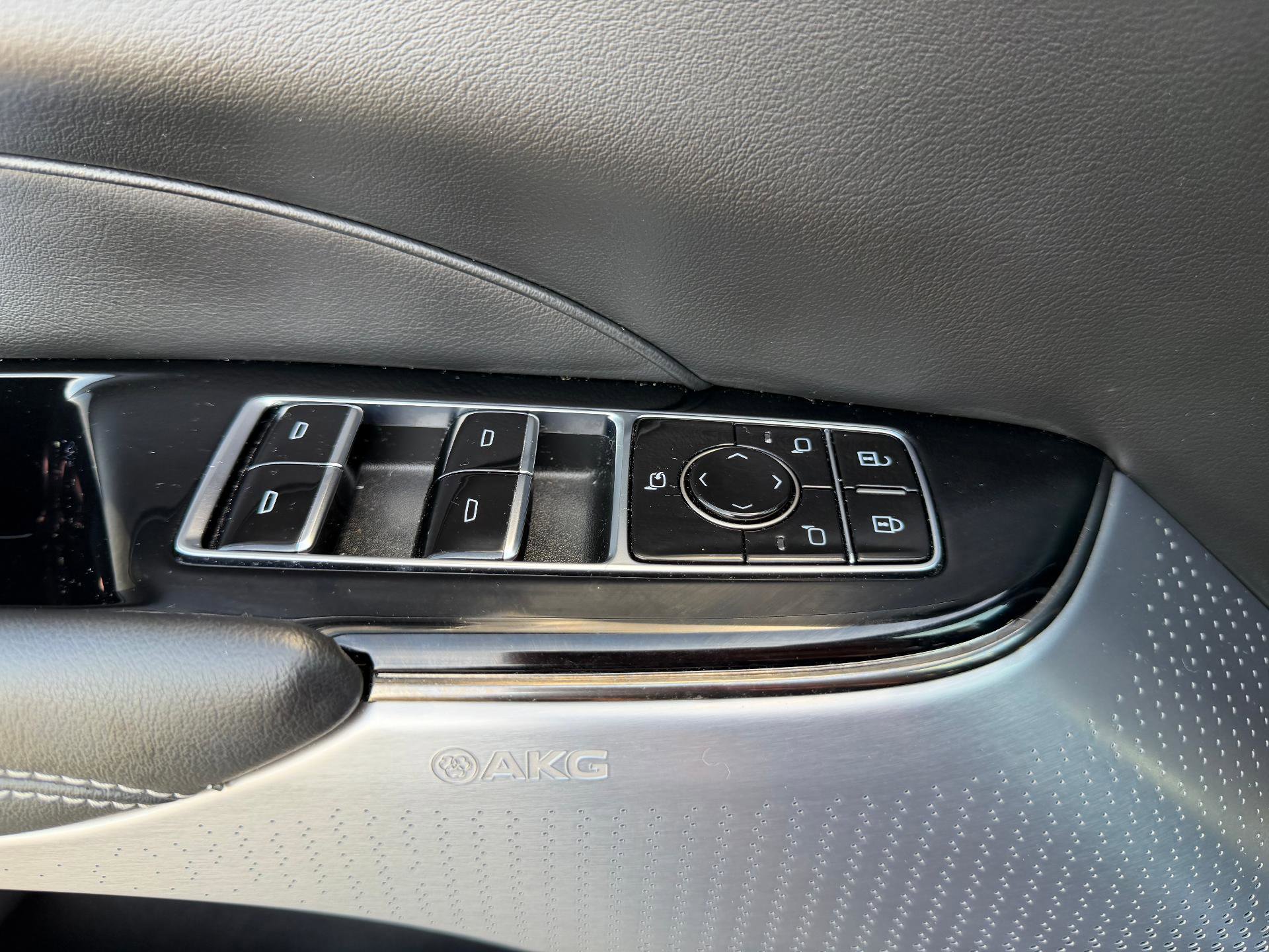 Used 2024 Cadillac Lyriq Luxury w/ LPO, Floor Liner Package image 30