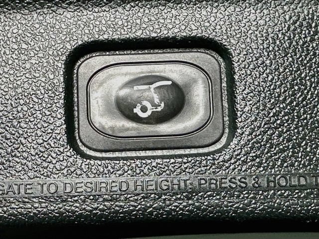 Used 2019 Ford Explorer Limited w/ Class III Trailer Tow Package AWD/4WD image 13
