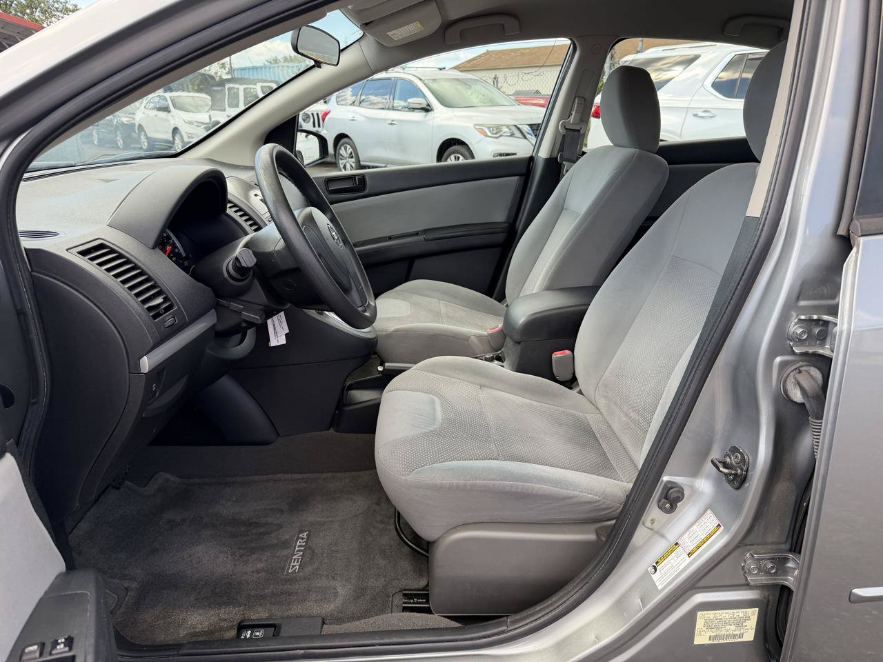 Used 2011 Nissan Sentra 2.0 FWD image 14