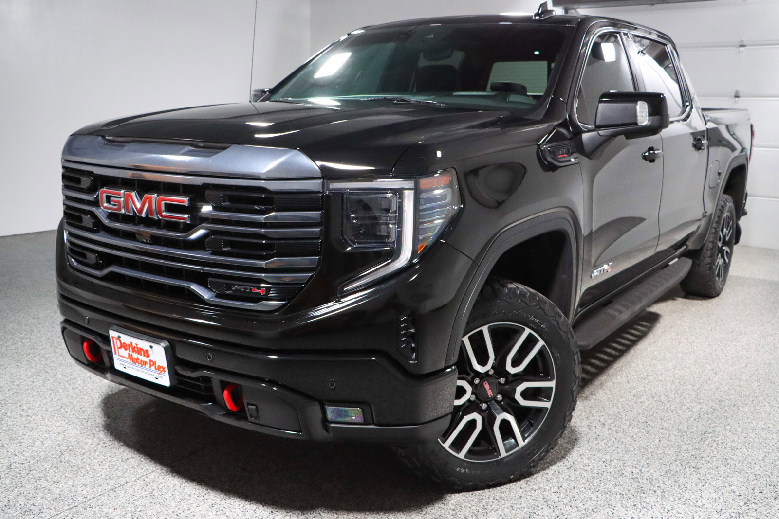 Used 2024 GMC Sierra 1500 AT4 w/ Technology Package image 35