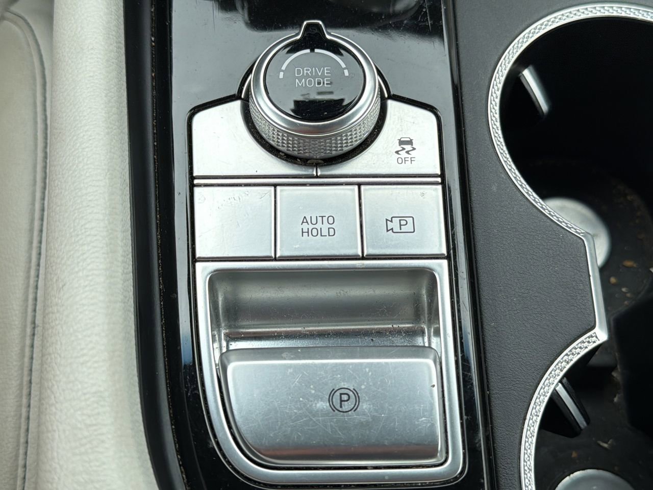 Used 2025 Genesis G70 2.5T AWD/4WD image 5
