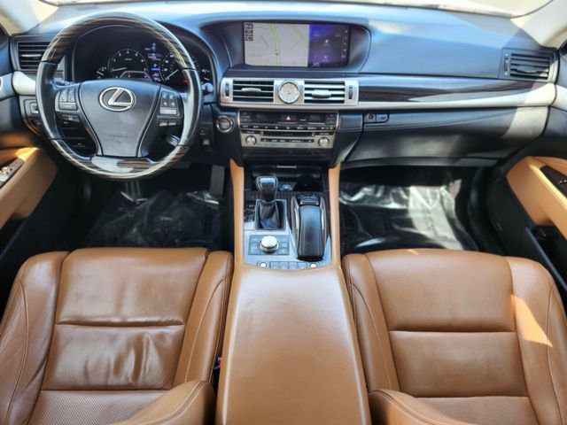 Used 2016 Lexus LS 460 L w/ Ultra Luxury Package image 12