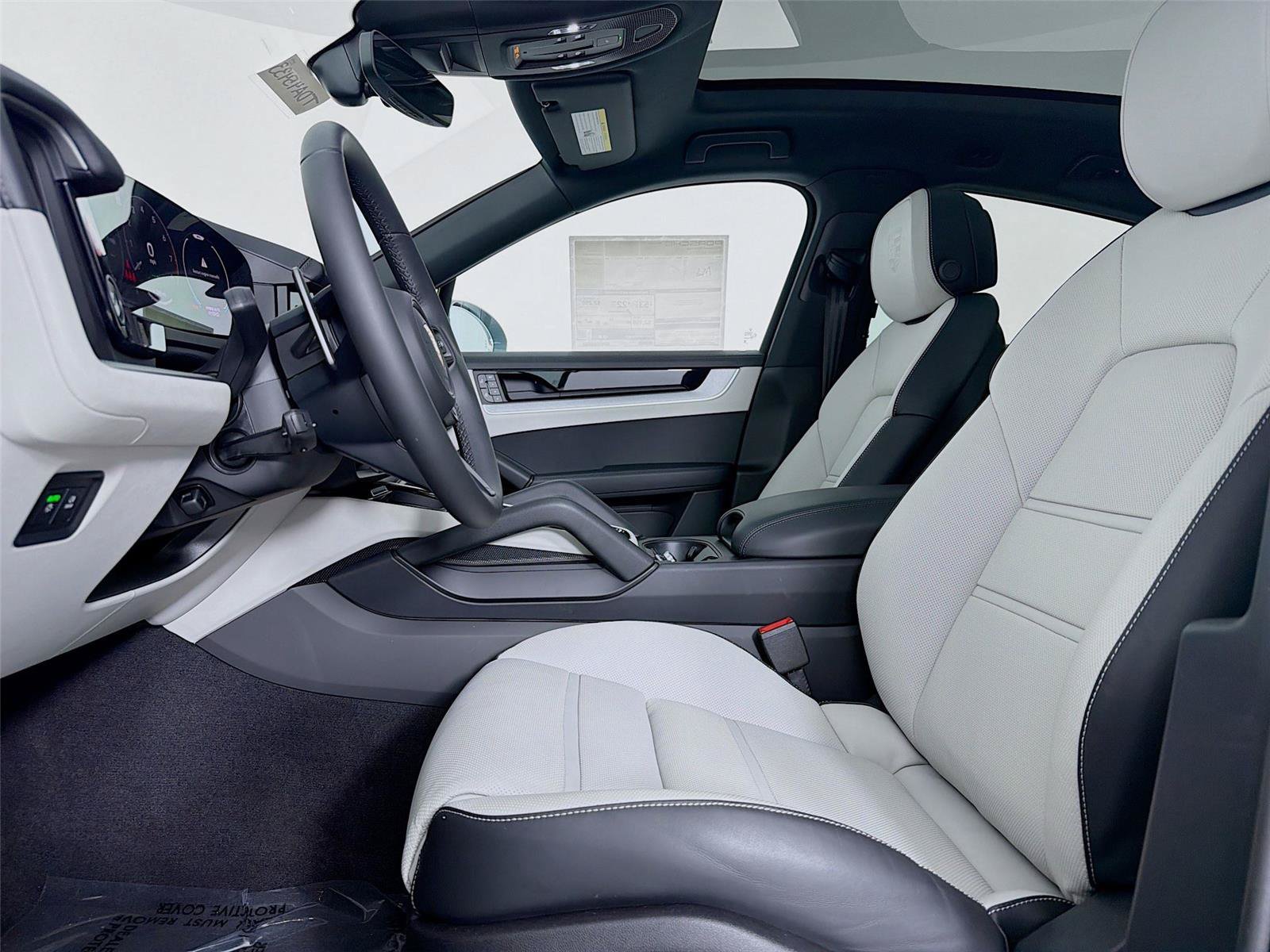 New 2026 Porsche Cayenne Coupe AWD/4WD image 5