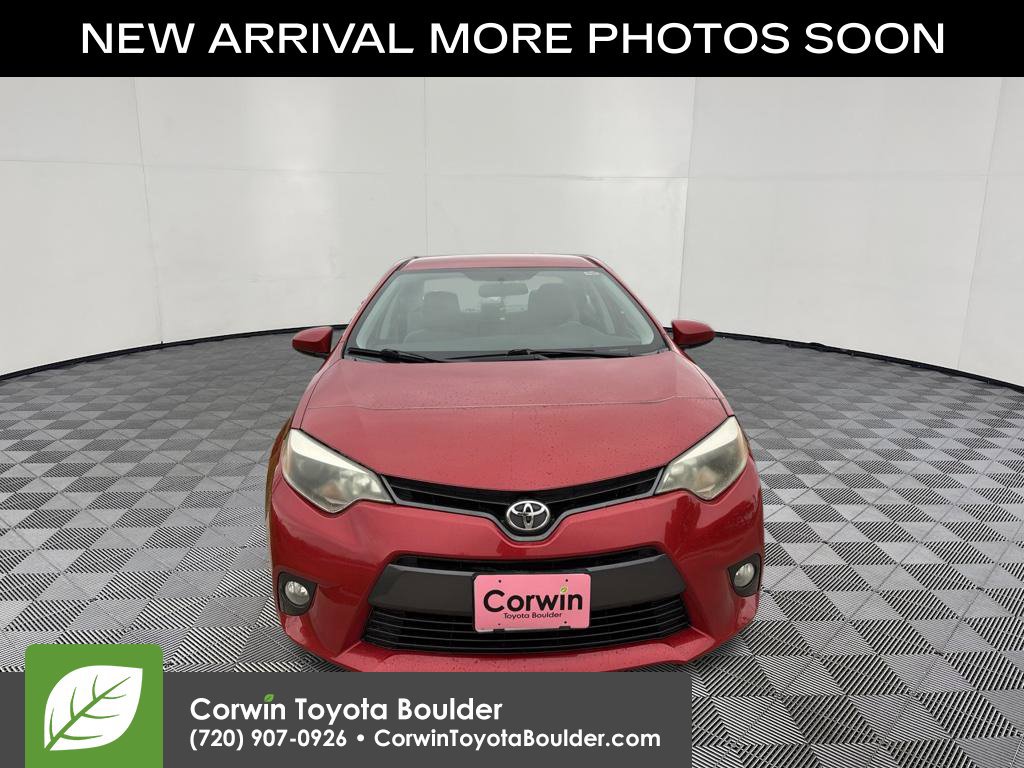 Used 2015 Toyota Corolla LE FWD image 2