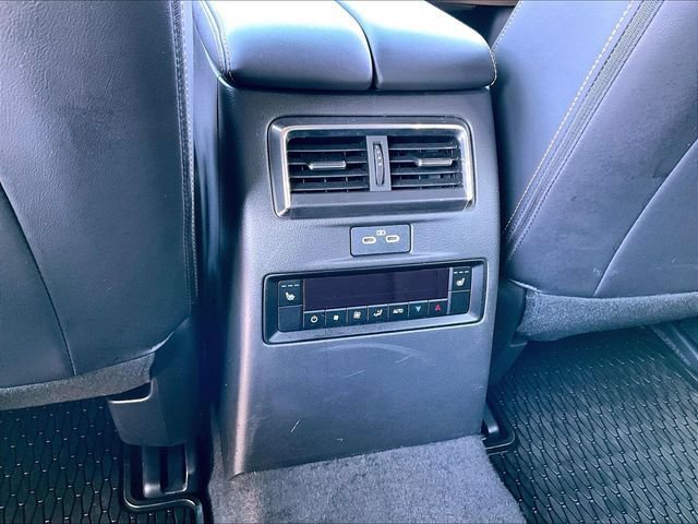 Certified 2025 MAZDA CX-70 Plug-In Hybrid w/ Premium Plus AWD/4WD image 27