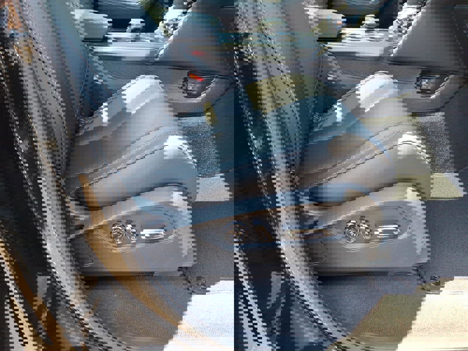 Certified 2023 Acura MDX SH-AWD w/ Technology Package image 26