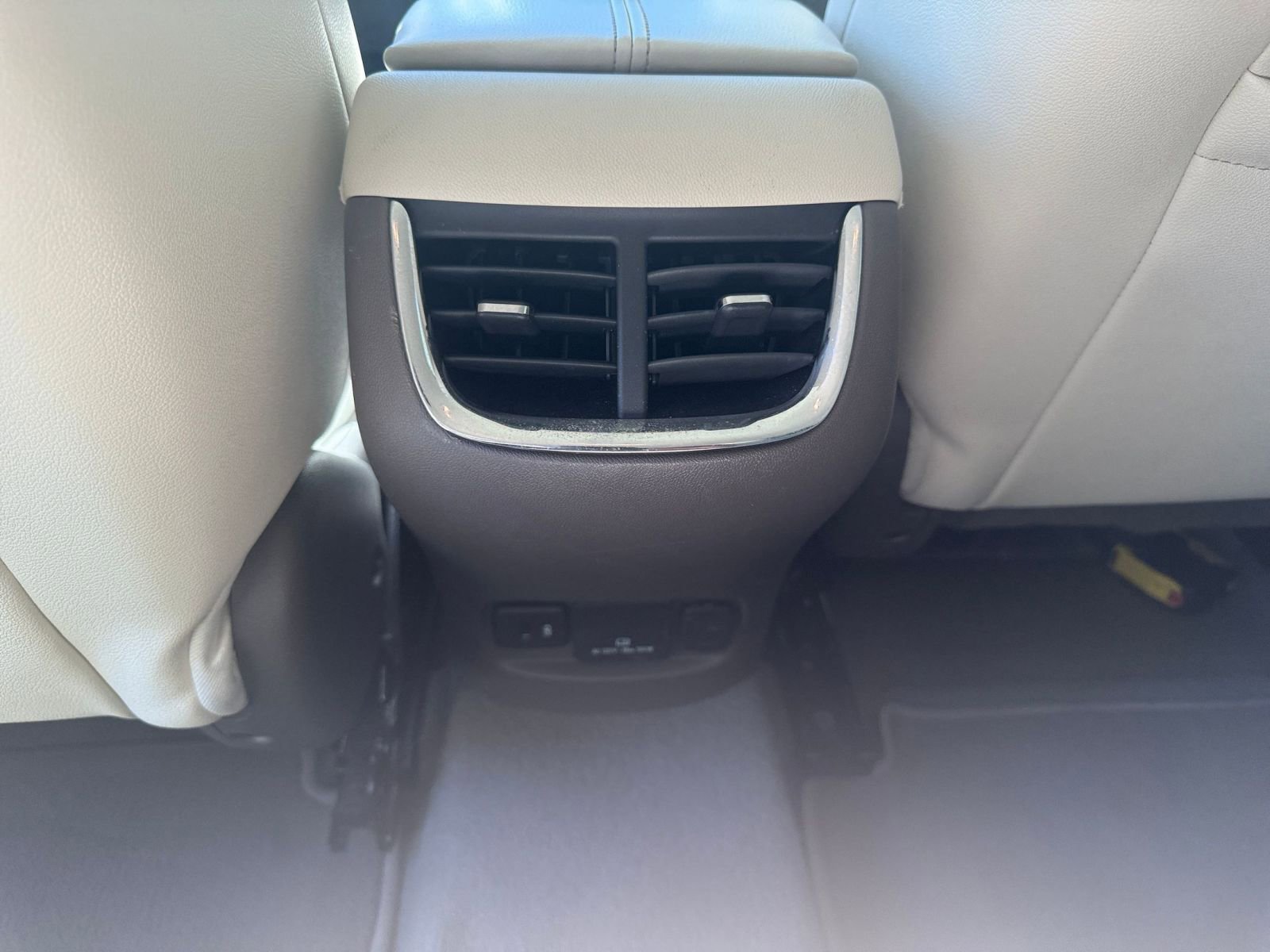 Used 2024 Chevrolet Malibu LT image 24