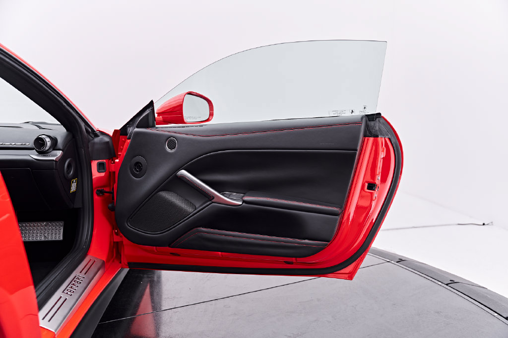 Used 2016 Ferrari F12 Berlinetta RWD image 41