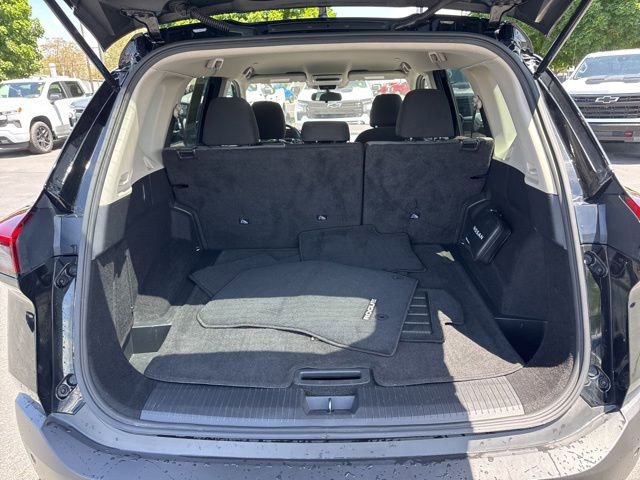 Used 2023 Nissan Rogue SV AWD/4WD image 11