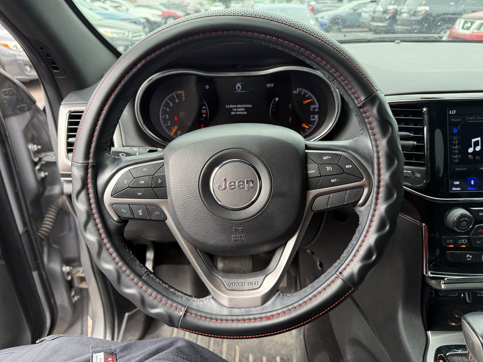 Used 2019 Jeep Grand Cherokee Limited AWD/4WD image 9