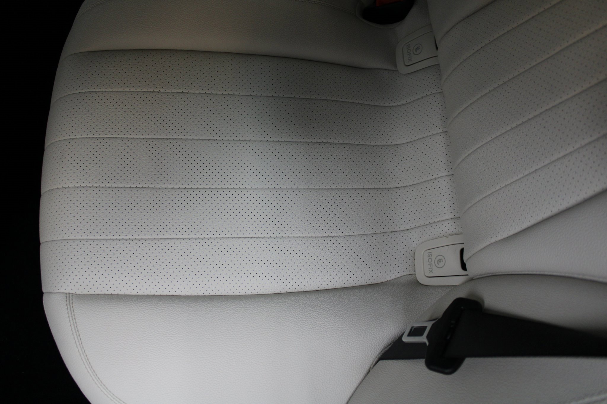 Used 2019 Mercedes-Benz E 450 4MATIC Sedan w/ Premium Package image 16