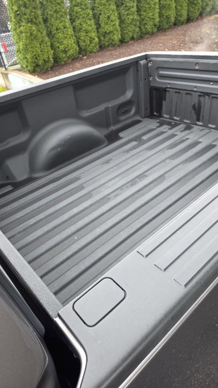 Used 2014 Ford F150 FX4 w/ Equipment Group 401A Mid image 9