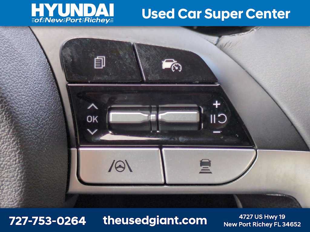 Certified 2025 Hyundai Elantra SEL FWD image 28