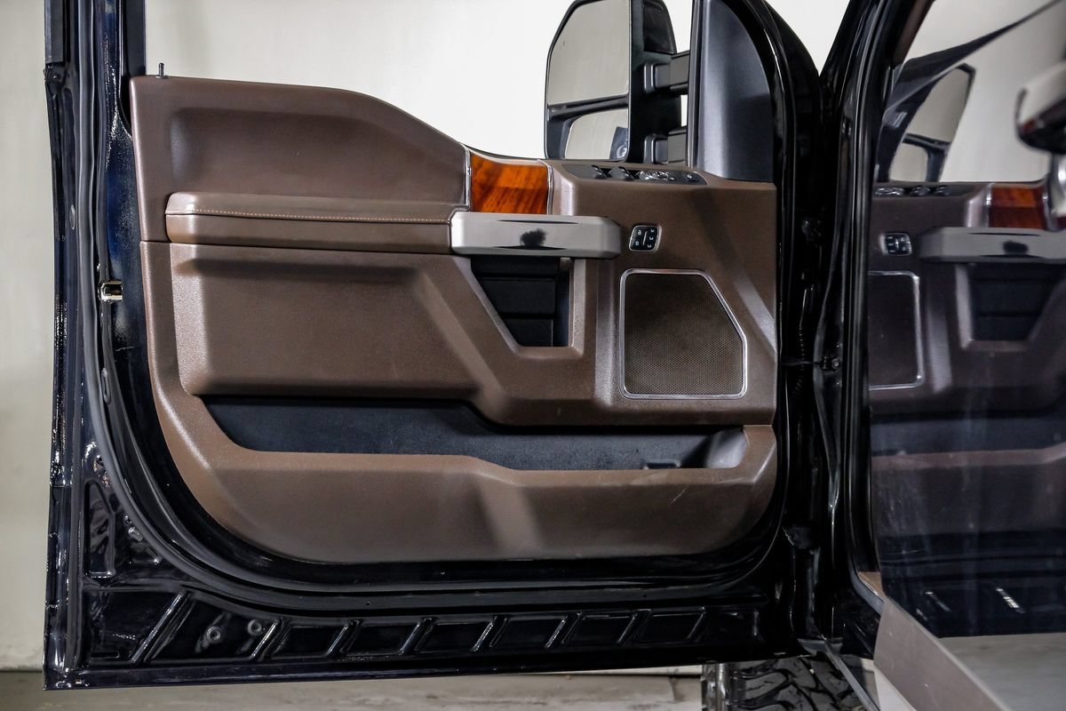 Used 2020 Ford F250 King Ranch w/ King Ranch Ultimate Package AWD/4WD image 33
