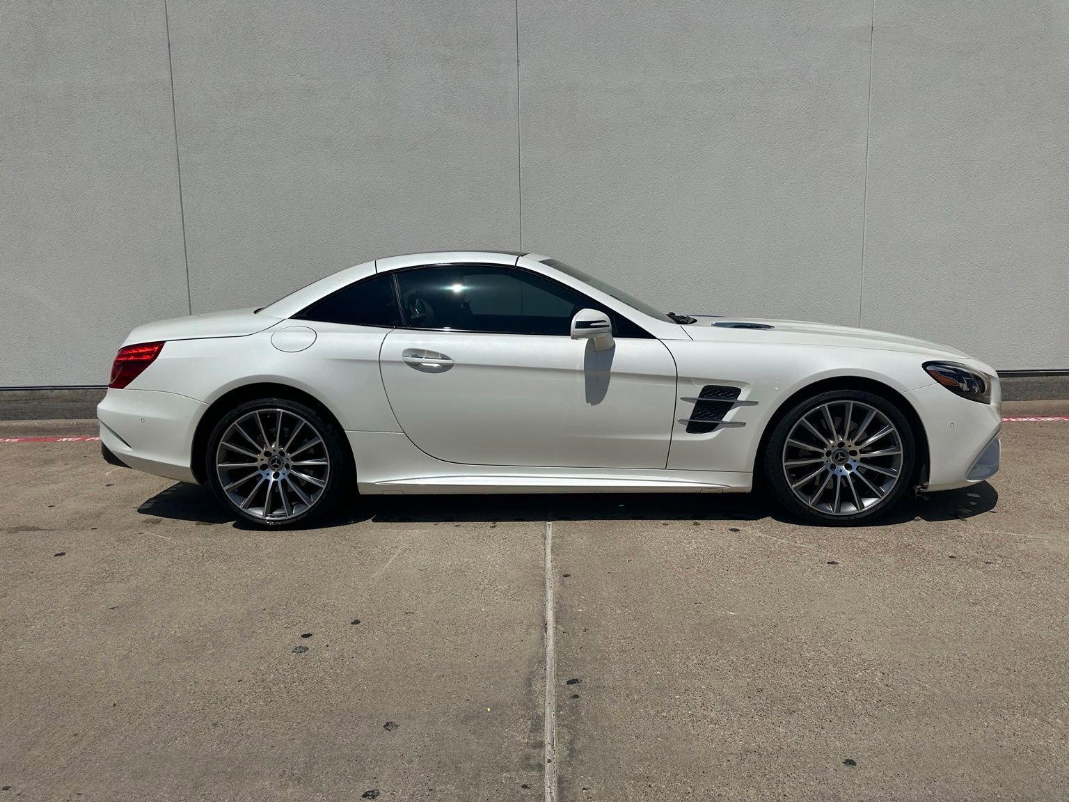 Used 2020 Mercedes-Benz SL 550 image 17