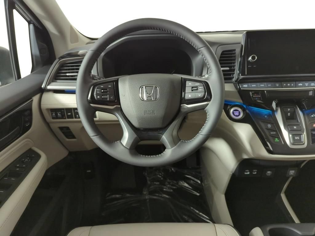 New 2026 Honda Odyssey Touring image 15