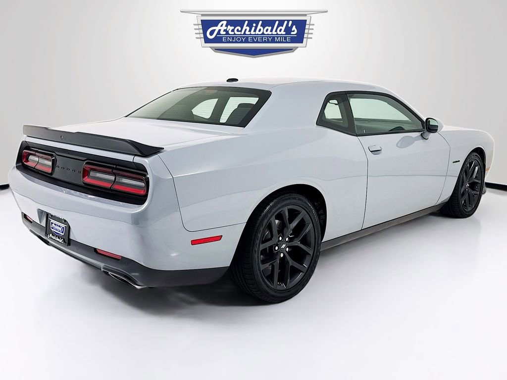 Used 2022 Dodge Challenger R/T w/ Blacktop Package image 7