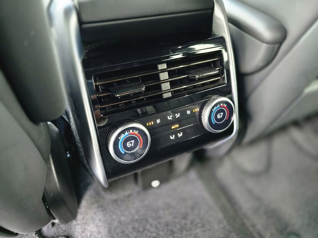Used 2024 Land Rover Range Rover SE image 14