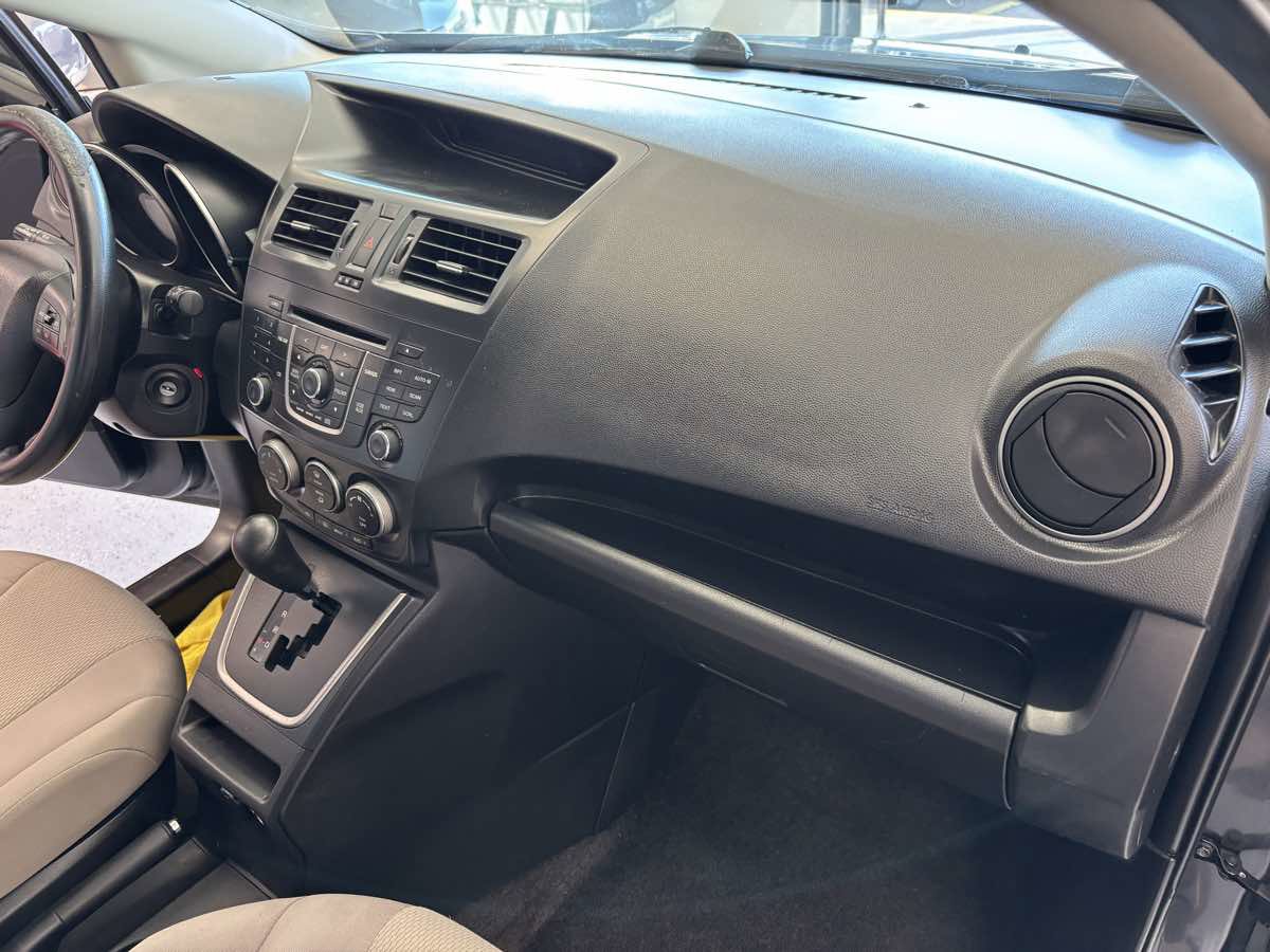 Used 2014 MAZDA MAZDA5 Sport image 15