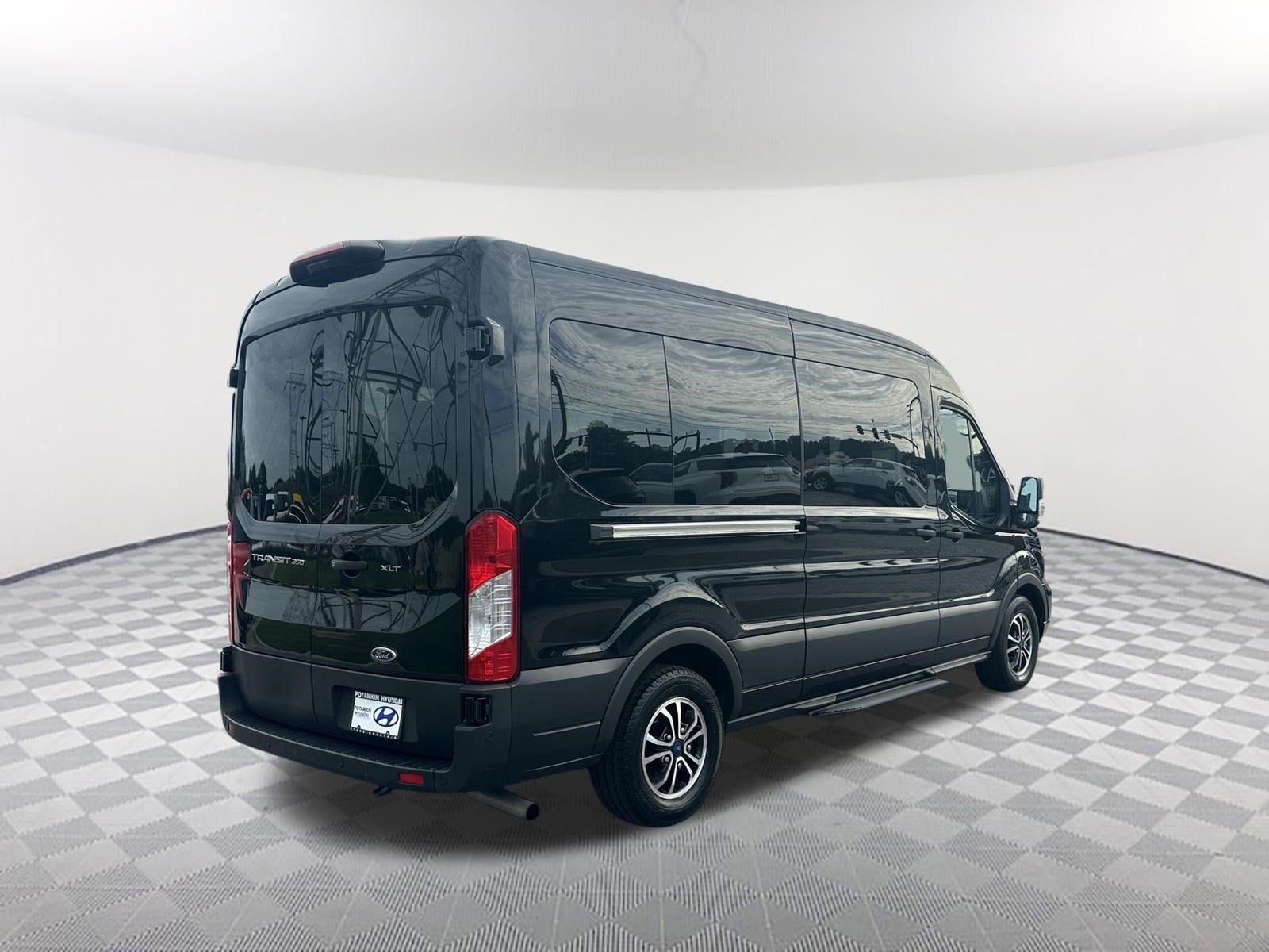 Used 2023 Ford Transit 350 XLT RWD image 5