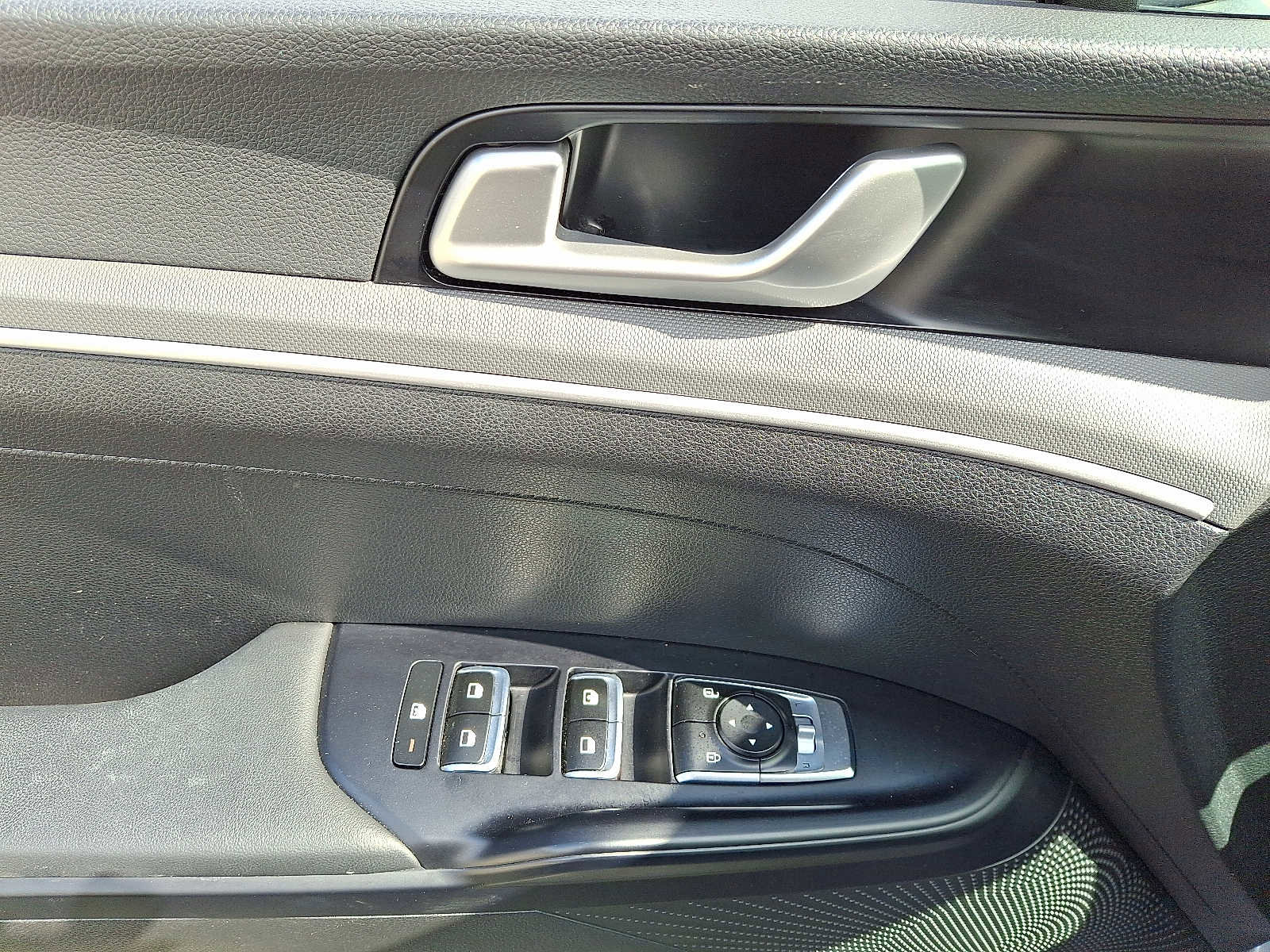 Used 2021 Kia K5 LXS image 12