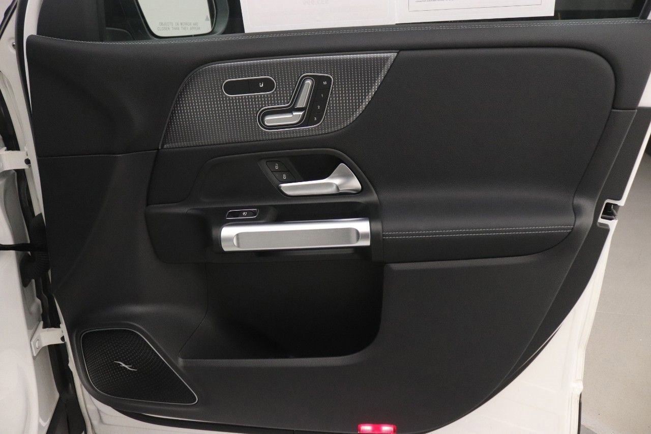 Certified 2023 Mercedes-Benz EQB 250+ image 24