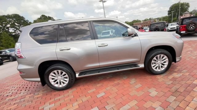 Used 2023 Lexus GX 460 Premium AWD/4WD image 2