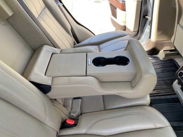 Used 2015 Land Rover Range Rover HSE image 37