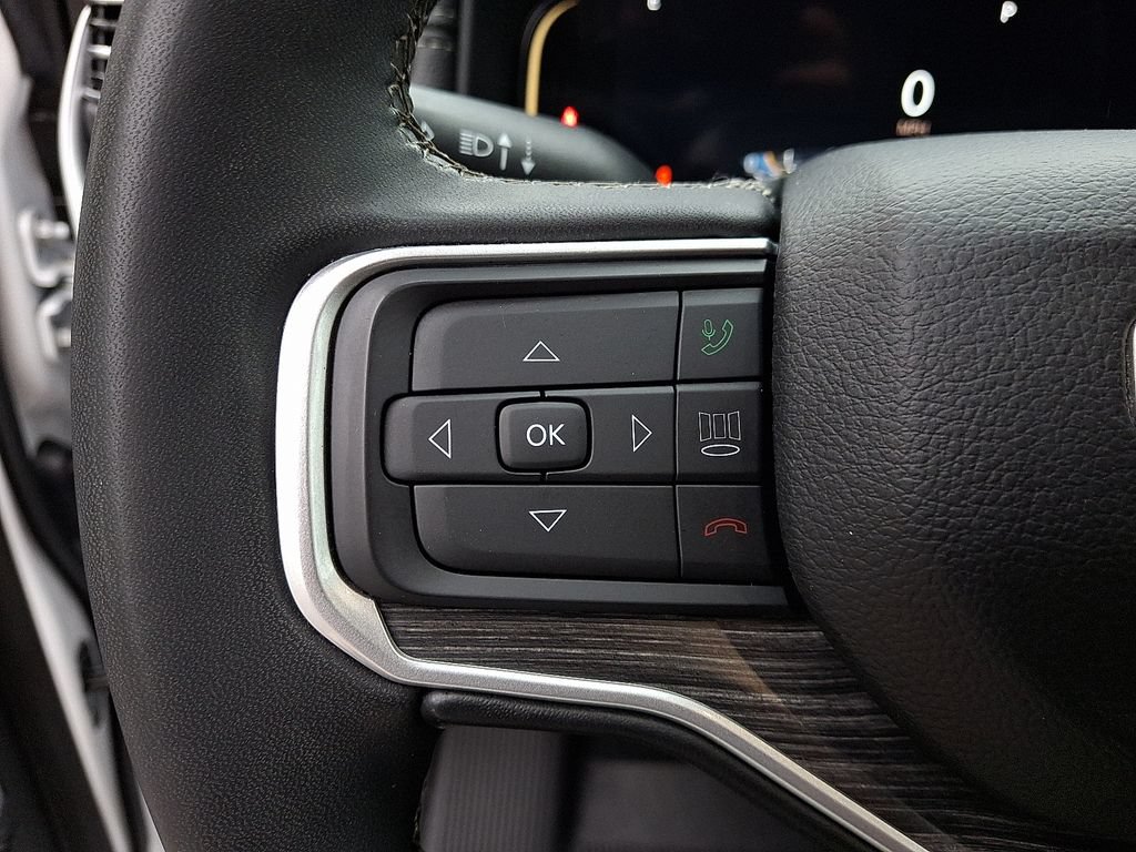 Certified 2023 Jeep Wagoneer L Series II AWD/4WD image 23