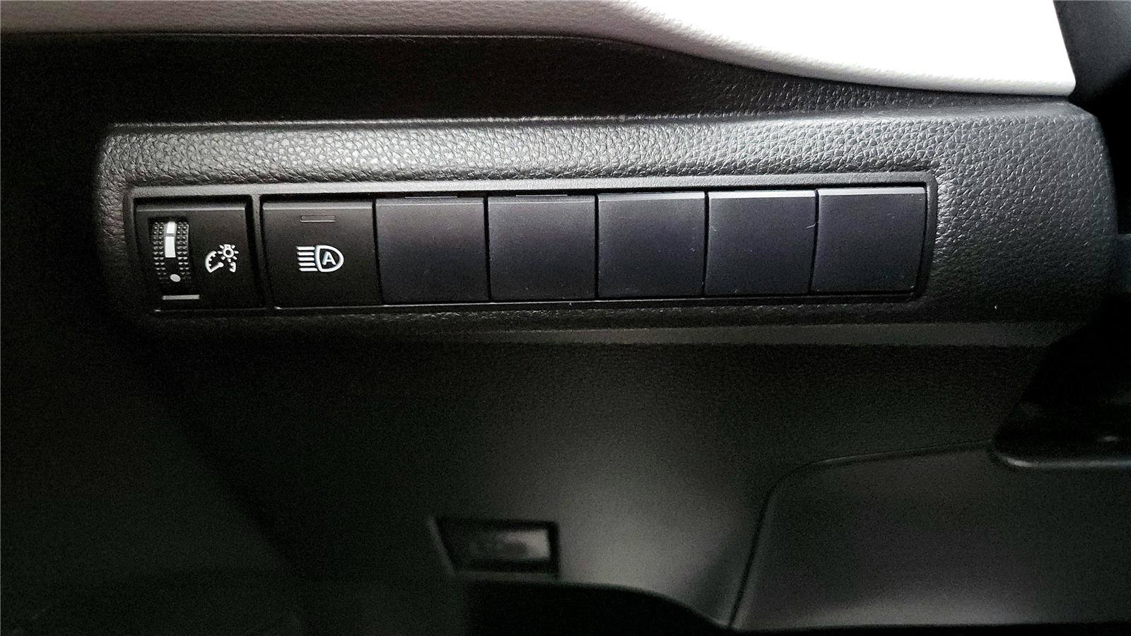 Used 2021 Toyota Corolla XSE image 32