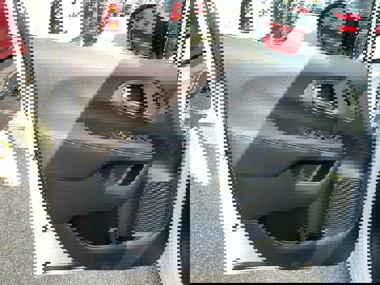 New 2026 Chrysler Pacifica Select image 6