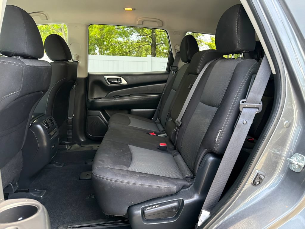 Used 2020 Nissan Pathfinder S AWD/4WD image 28