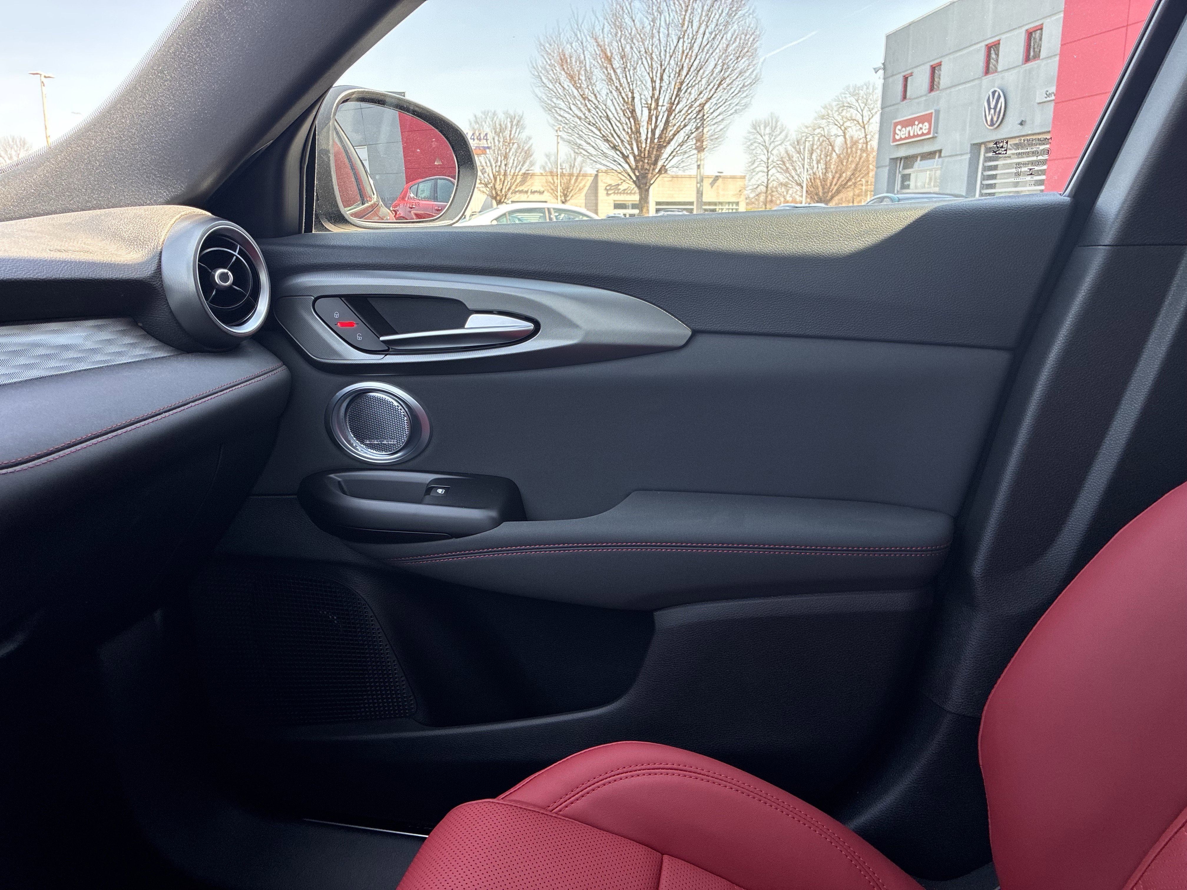 New 2026 Alfa Romeo Tonale Veloce w/ Quick Order Package 23H Volce image 23