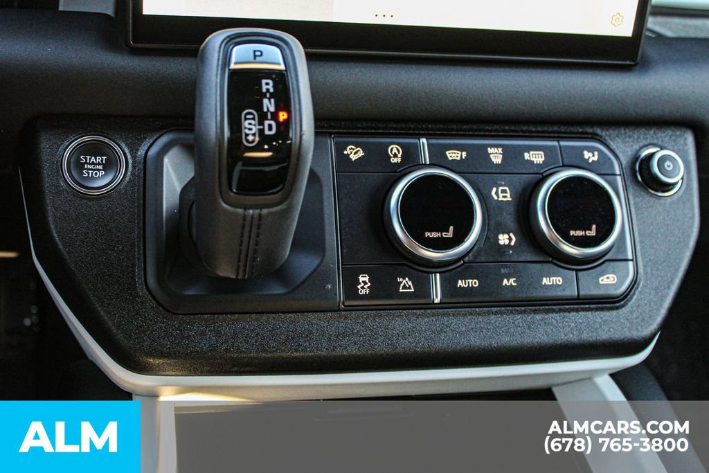 Used 2025 Land Rover Defender 110 S image 34
