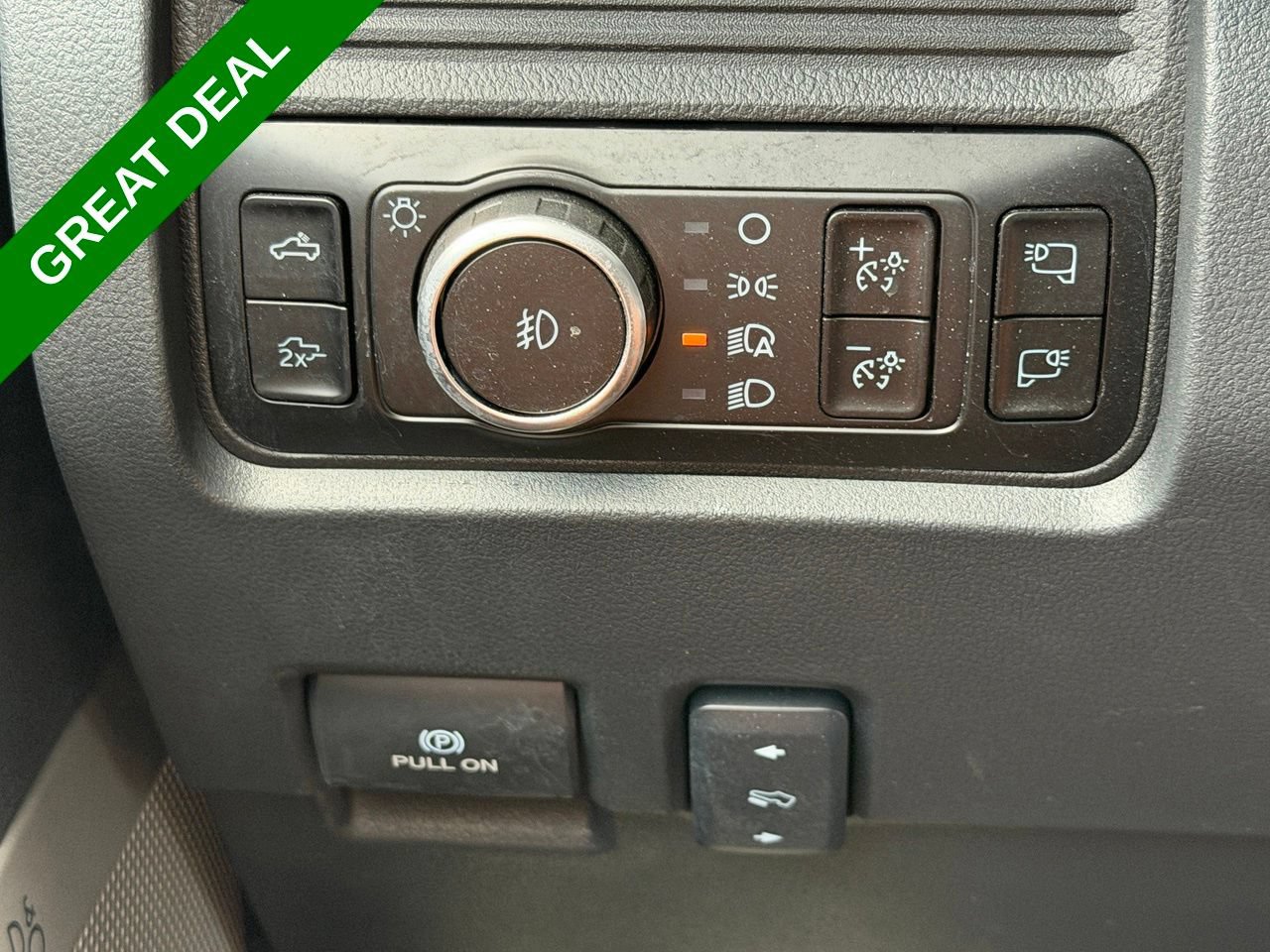 Used 2025 Ford F250 Lariat AWD/4WD image 22