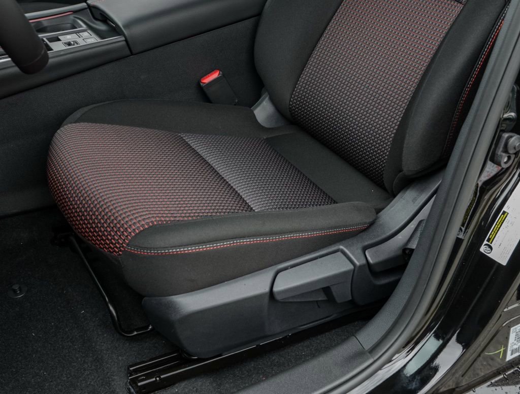 New 2026 Nissan Sentra SR w/ Floor Mat Package image 17
