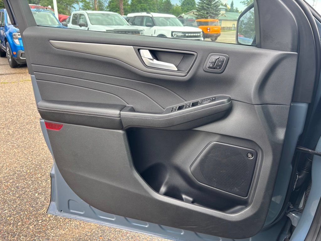 Used 2023 Ford Escape Active w/ Tech Pack #2 AWD/4WD image 19