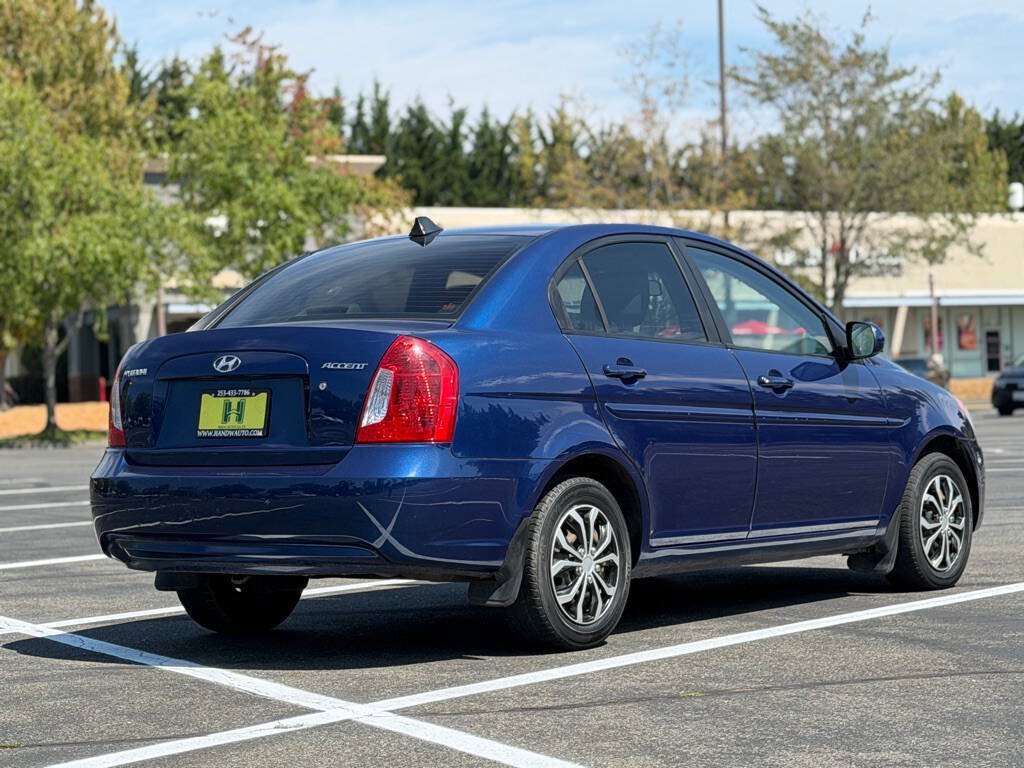 Used 2010 Hyundai Accent GLS FWD image 5