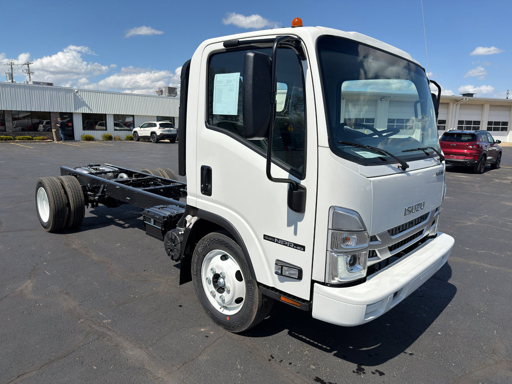 New 2026 Isuzu NPR RWD image 3