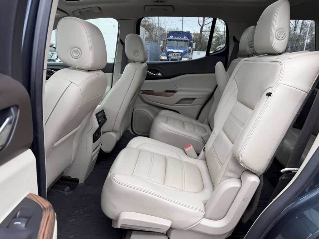 Used 2019 GMC Acadia Denali w/ Technology Package AWD/4WD image 17