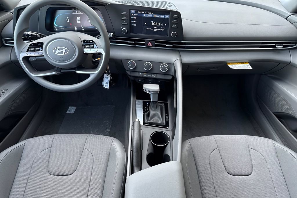 New 2026 Hyundai Elantra SE image 10