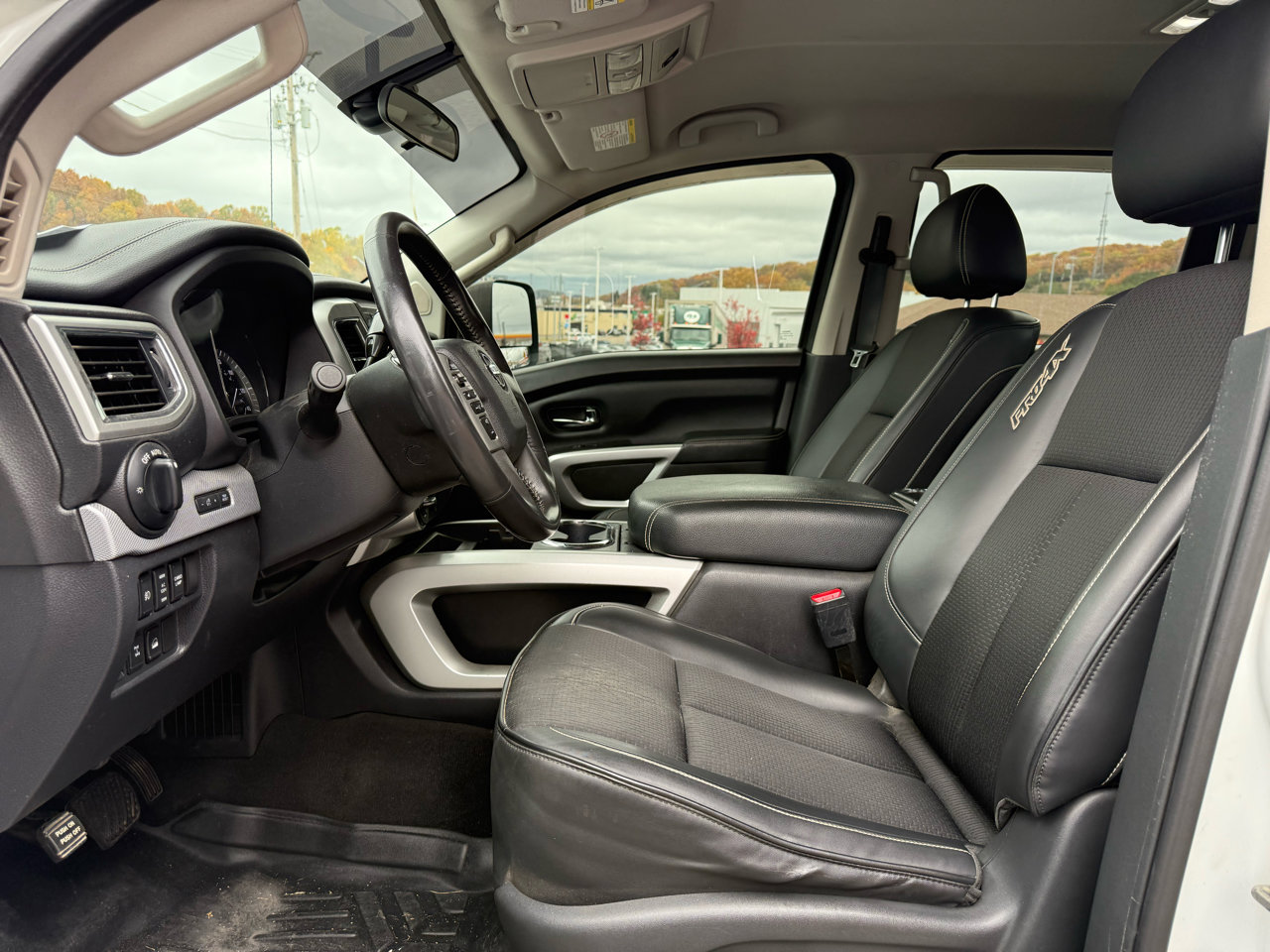 Used 2017 Nissan Titan PRO-4X image 2