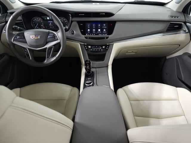 Certified 2023 Cadillac XT5 Premium Luxury image 18