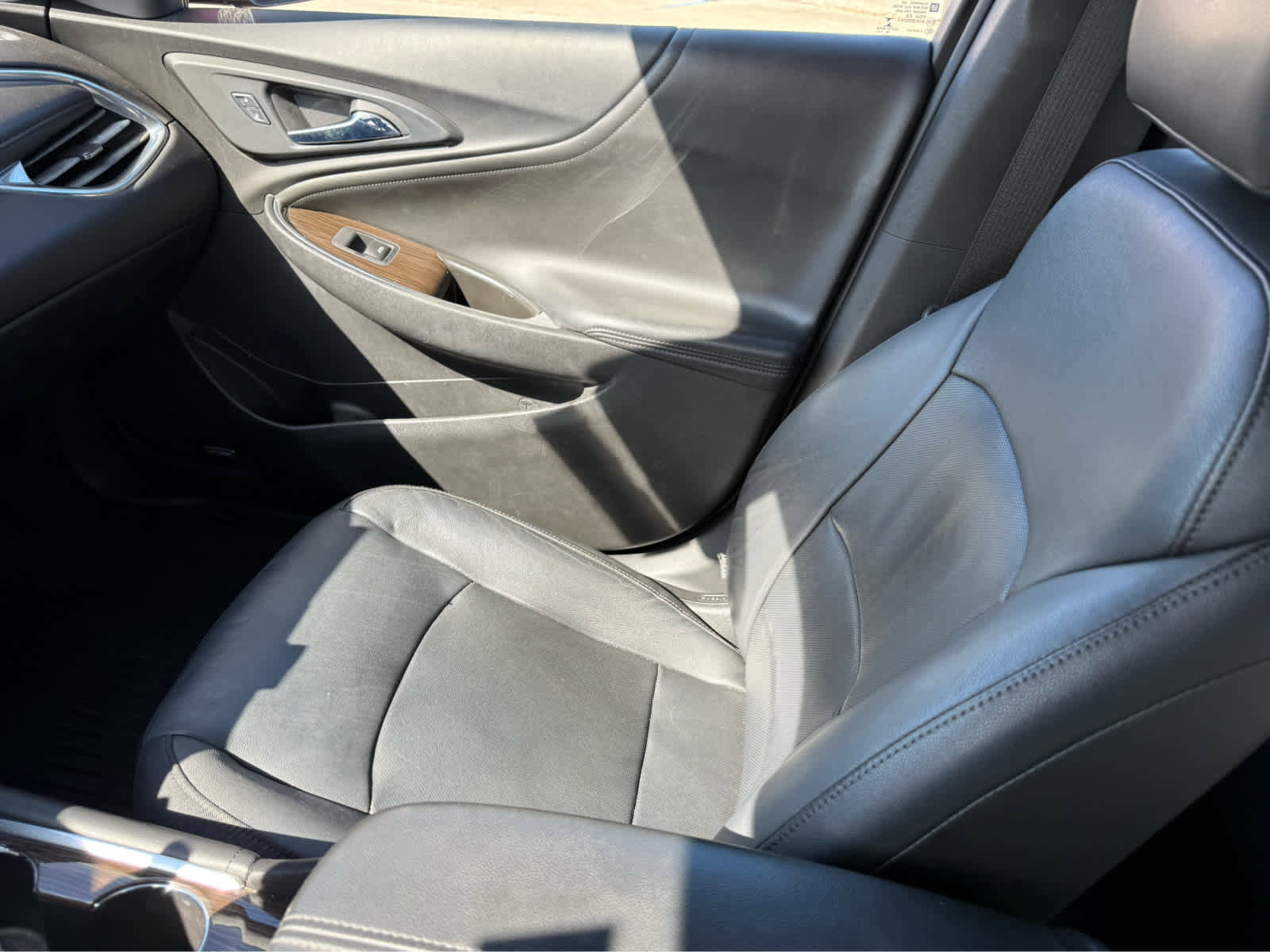 Used 2017 Chevrolet Malibu Premier w/ Premier Sun and Wheel Package image 31