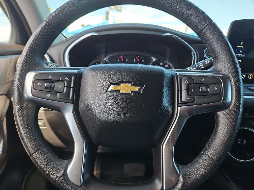 Used 2025 Chevrolet Blazer LT image 19