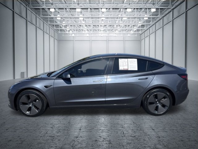 Used 2023 Tesla Model 3 Standard Range RWD image 2