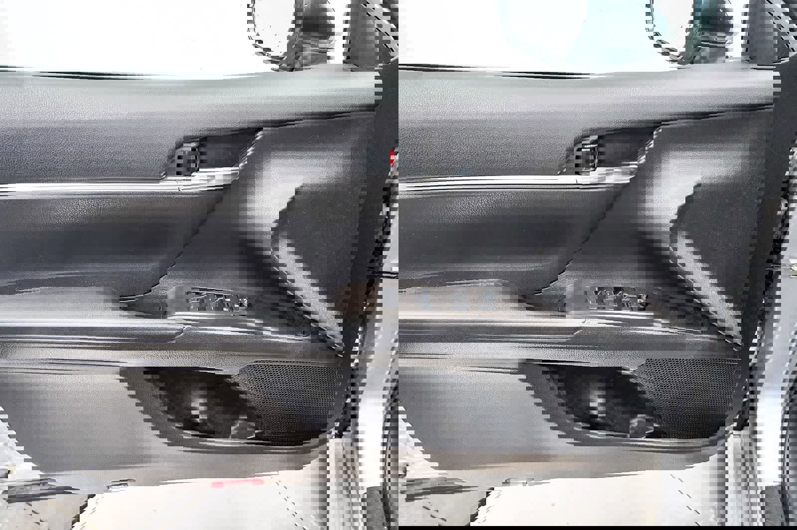 Used 2023 Toyota Camry SE w/ Convenience Package FWD image 21