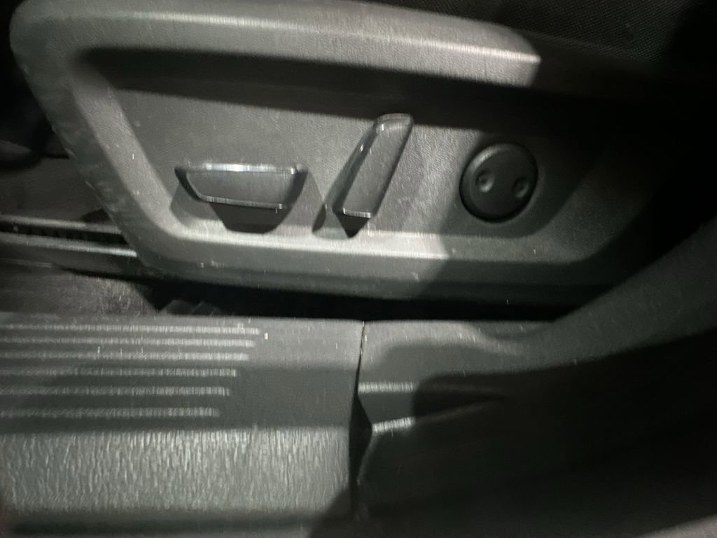 Used 2022 Nissan Rogue SV image 14