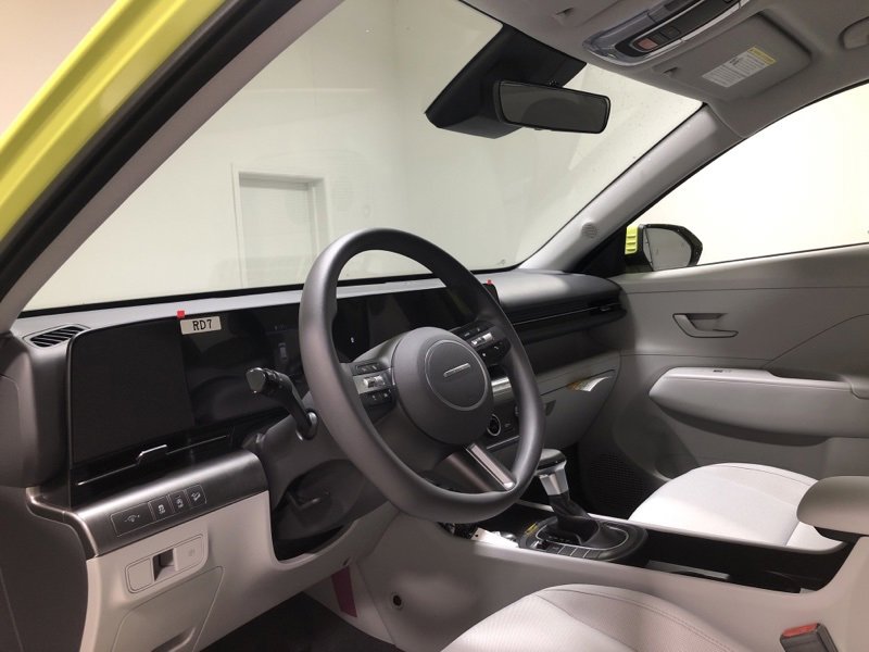 New 2026 Hyundai Kona SE image 17